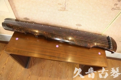 阿拉善盟●久音古琴  ●臻品推荐 20231106 [犀牛皮纹伏羲式]